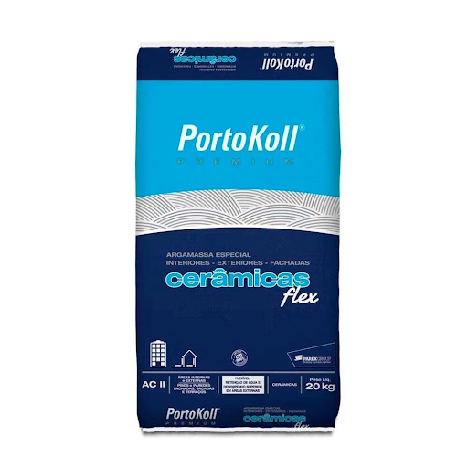 Um saco de 20kg de argamassa da marca Portokoll, do tipo AC-II. A embalagem é branca e azul, com o logo da marca e informações sobre ser um produto flexível, indicado para assentar cerâmicas em ambientes externos. Um saco de 20kg de argamassa da marca Portokoll, do tipo AC-II. A embalagem é branca e azul, com o logo da marca e informações sobre ser um produto flexível, indicado para assentar cerâmicas em ambientes externos.