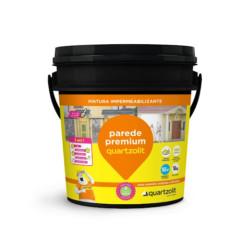 Balde de 18 kg da pintura impermeabilizante Parede Premium Quartzolit em fundo branco. A embalagem plástica possui tampa e alça pretas, rótulo amarelo e laranja com destaque em gota central para o nome do produto, indicações "5 em 1" para paredes externas e fachadas e o mascote da marca no canto inferior esquerdo. Balde de 18 kg da pintura impermeabilizante Parede Premium Quartzolit em fundo branco. A embalagem plástica possui tampa e alça pretas, rótulo amarelo e laranja com destaque em gota central para o nome do produto, indicações "5 em 1" para paredes externas e fachadas e o mascote da marca no canto inferior esquerdo.